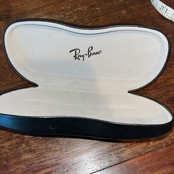 Ray-Ban Rayban Sunglasses eyeglass clamshell unisex case black 7” x 2 1/2” - Picture 3 of 3